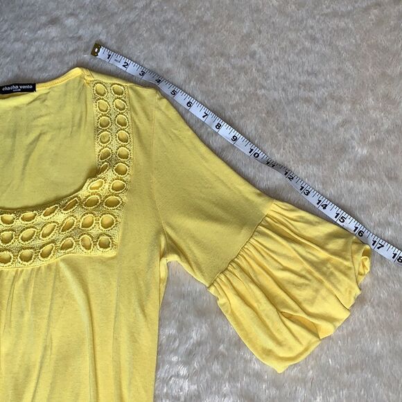 ChaCha Vente yellow bell sleeve dress. - Picture 16 of 16